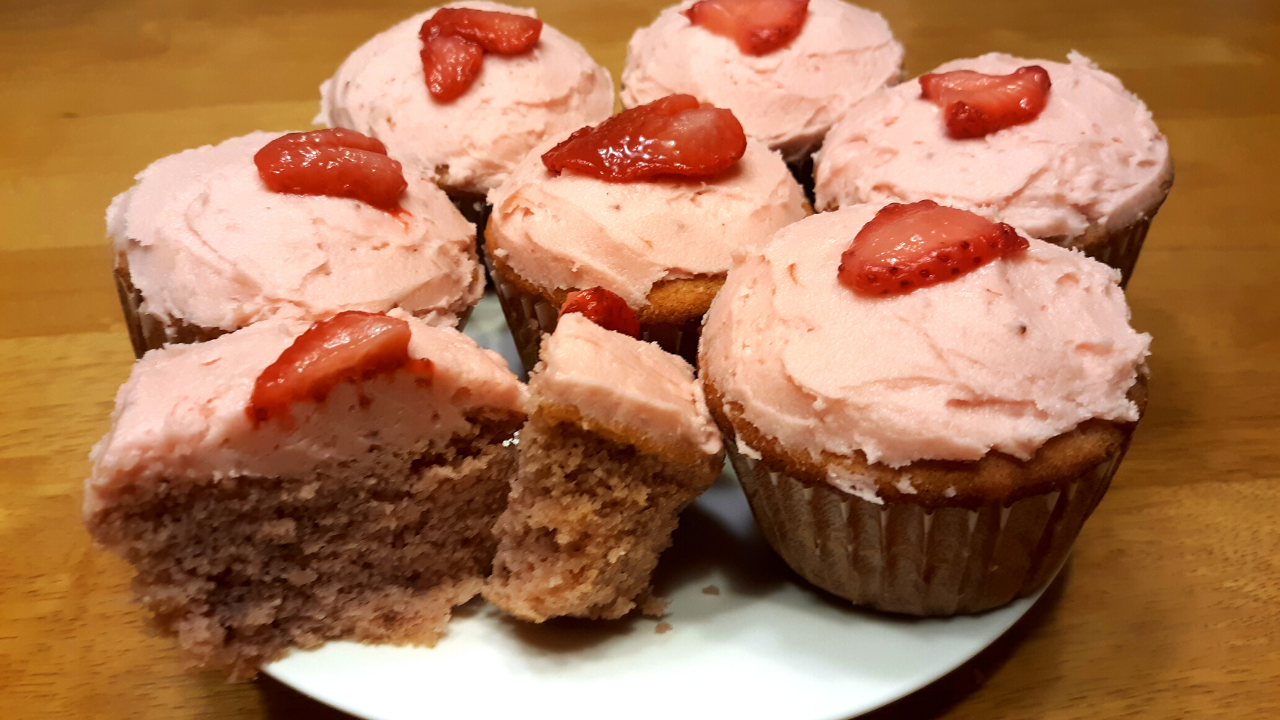 Keto Coconut Flour Strawberry Cupcakes