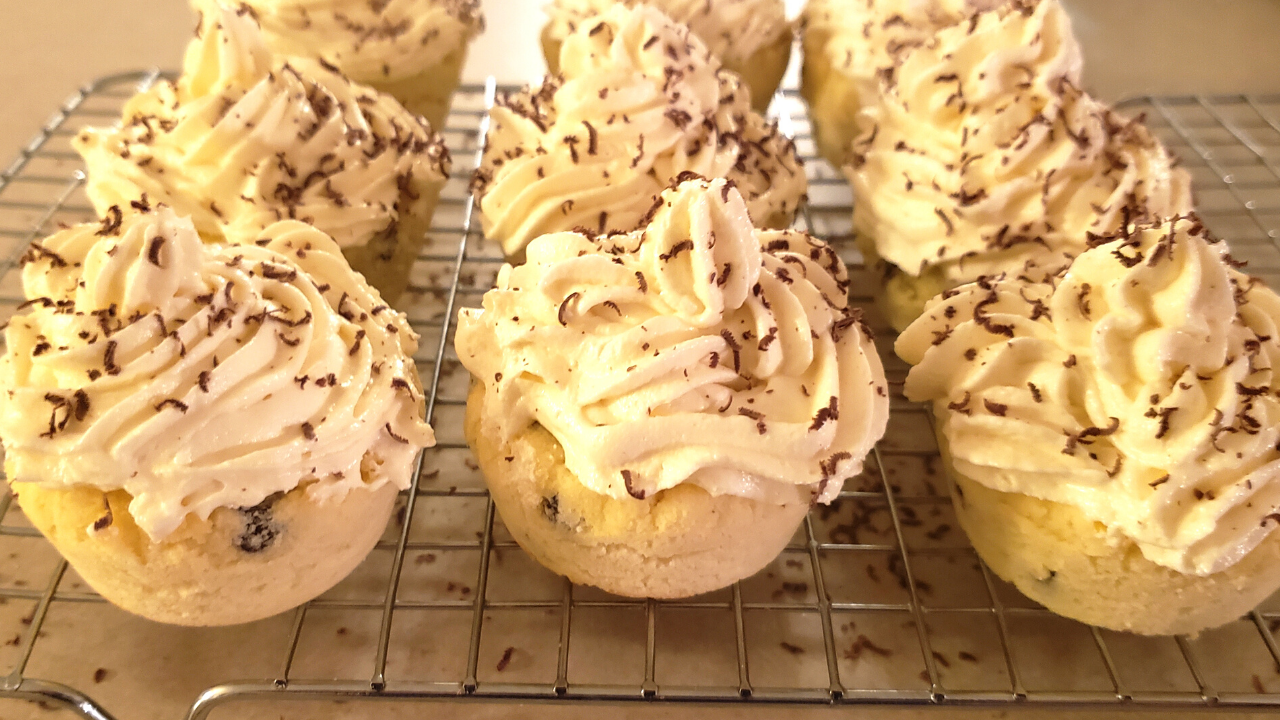 Keto Chocolate Chip Cupcakes With White Chocolate Frosting