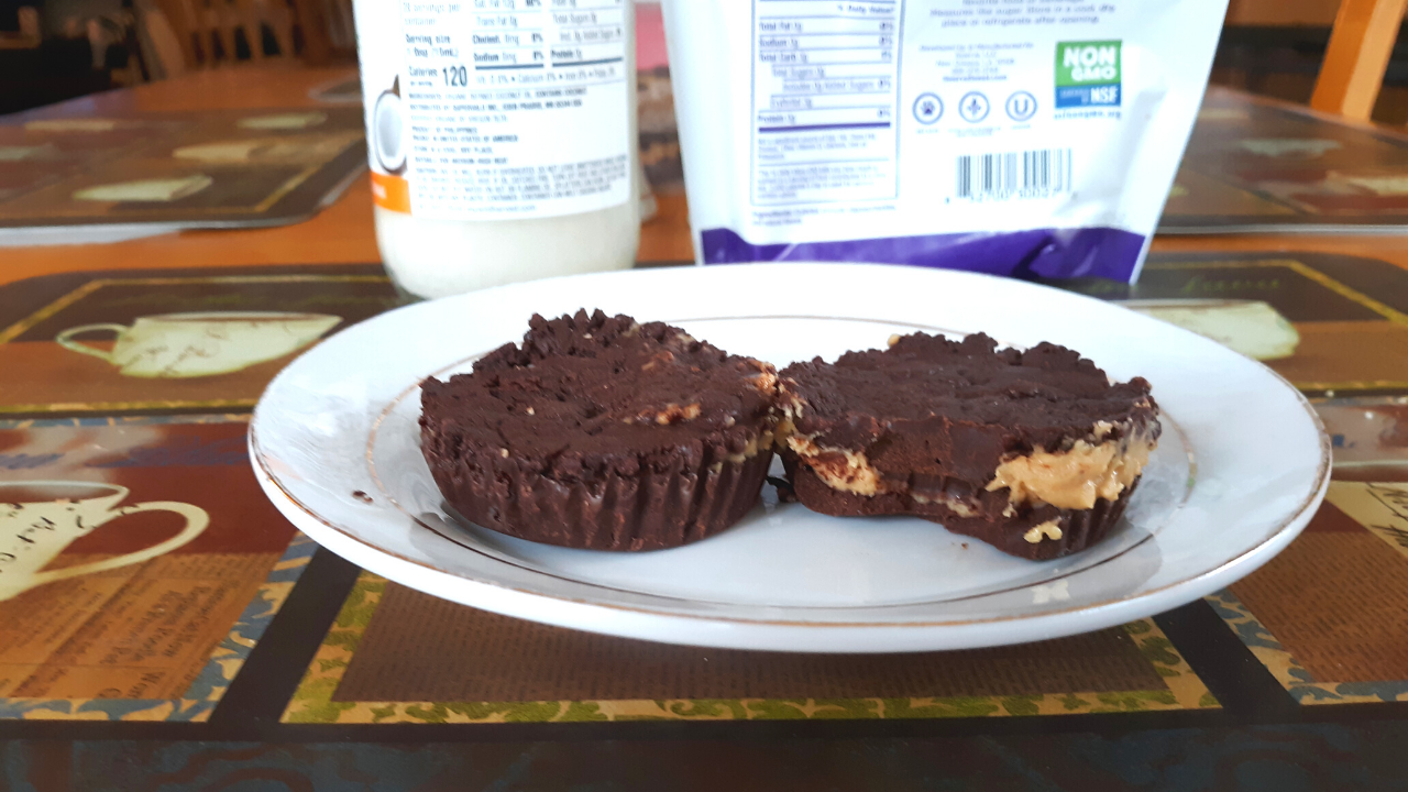 How To Make 5 Minute Keto Chocolate Peanut Butter Cups