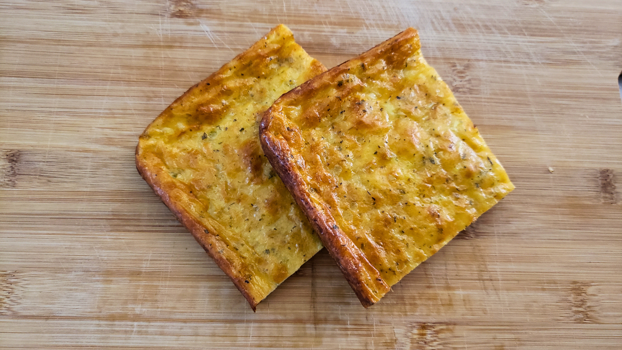 Quick Keto Cheesy Garlic Bread