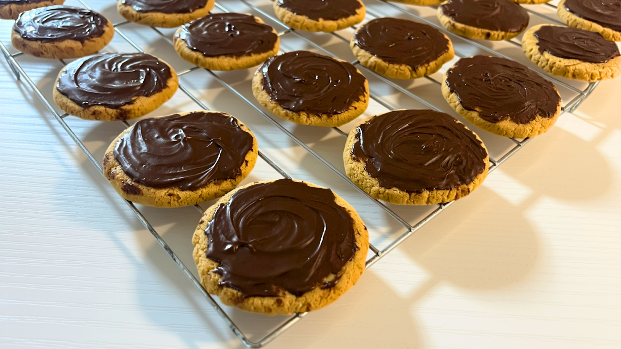 Quick Keto Seed Butter and Fudge Cookies